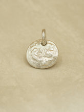 Charger l'image dans la galerie, Médaillon ILWA