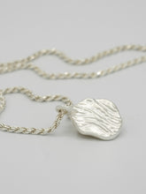 Charger l'image dans la galerie, Pendentif OCEAN